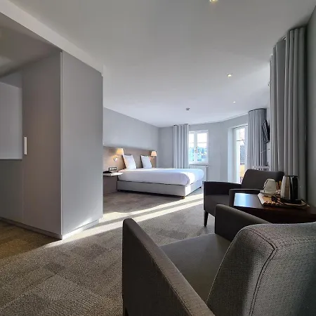 Maison Jenny Restaurant &