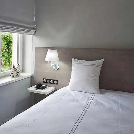 Отель Maison Jenny Restaurant & 3*